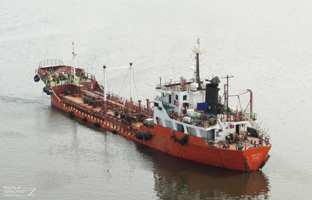 Танкер Надежда