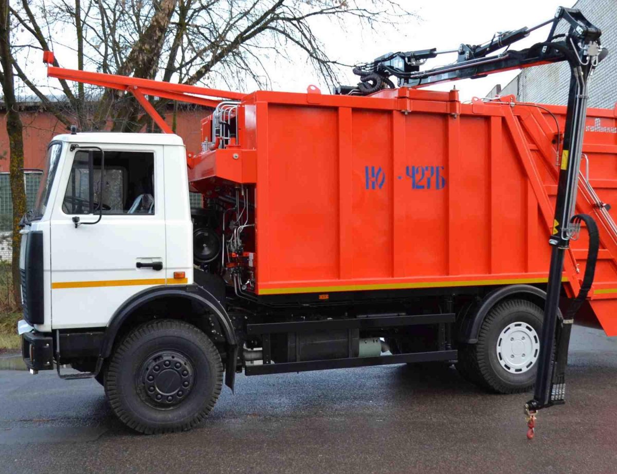 Мусоровоз КАМАЗ С КМУ