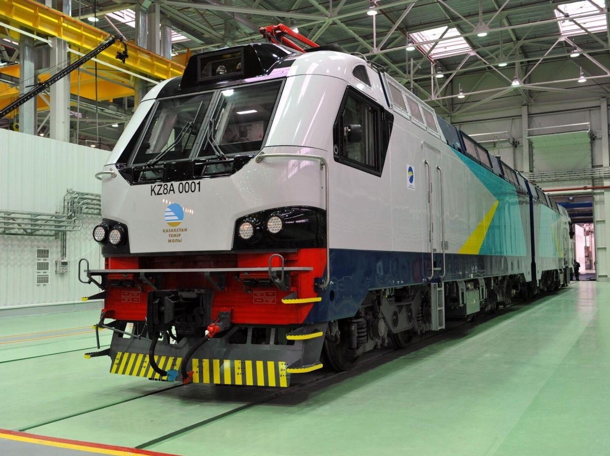 Электровоз Уральские локомотивы