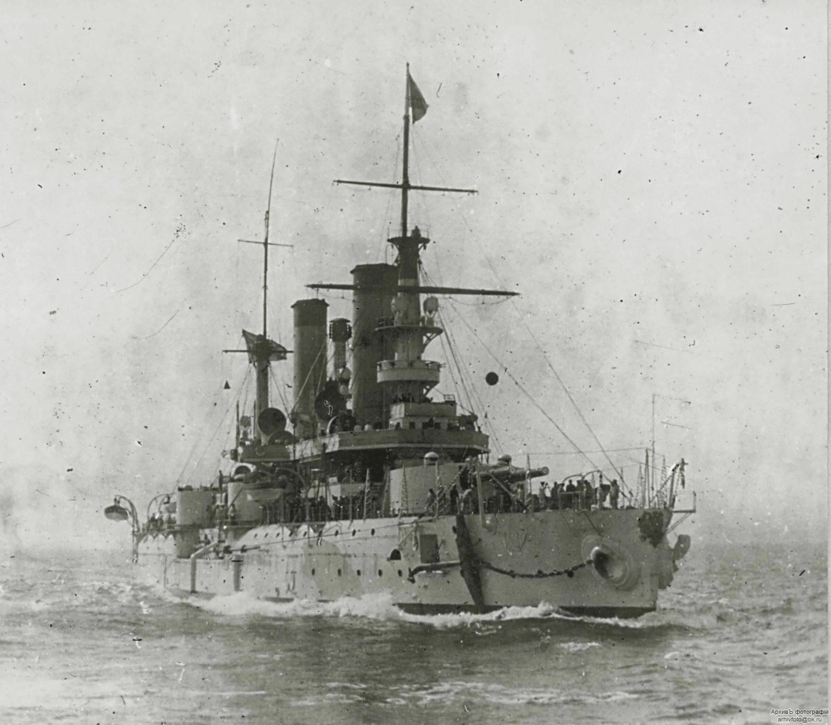 Корабль Петропавловск 1904