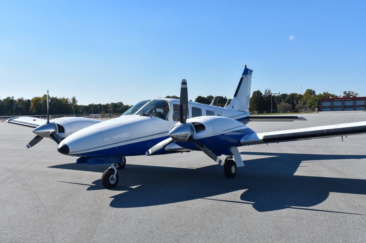 Самолет Piper Seneca