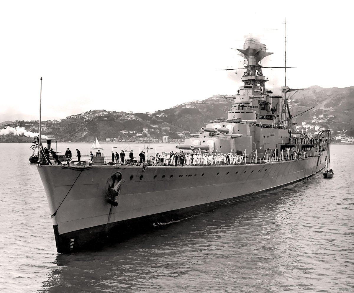 Крейсер HMS Hood
