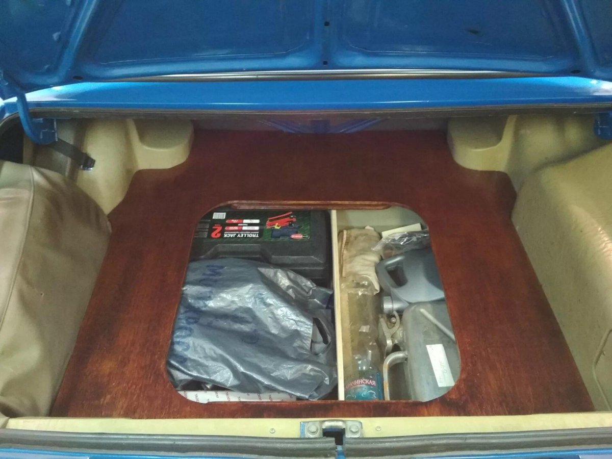 ВАЗ 2106 багажник внутри