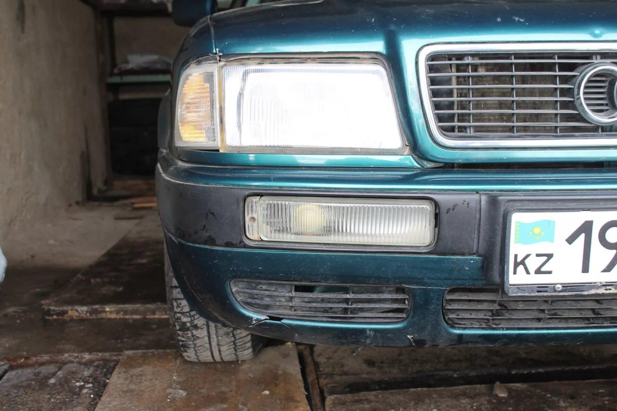 Заглушки ПТФ Ауди 80