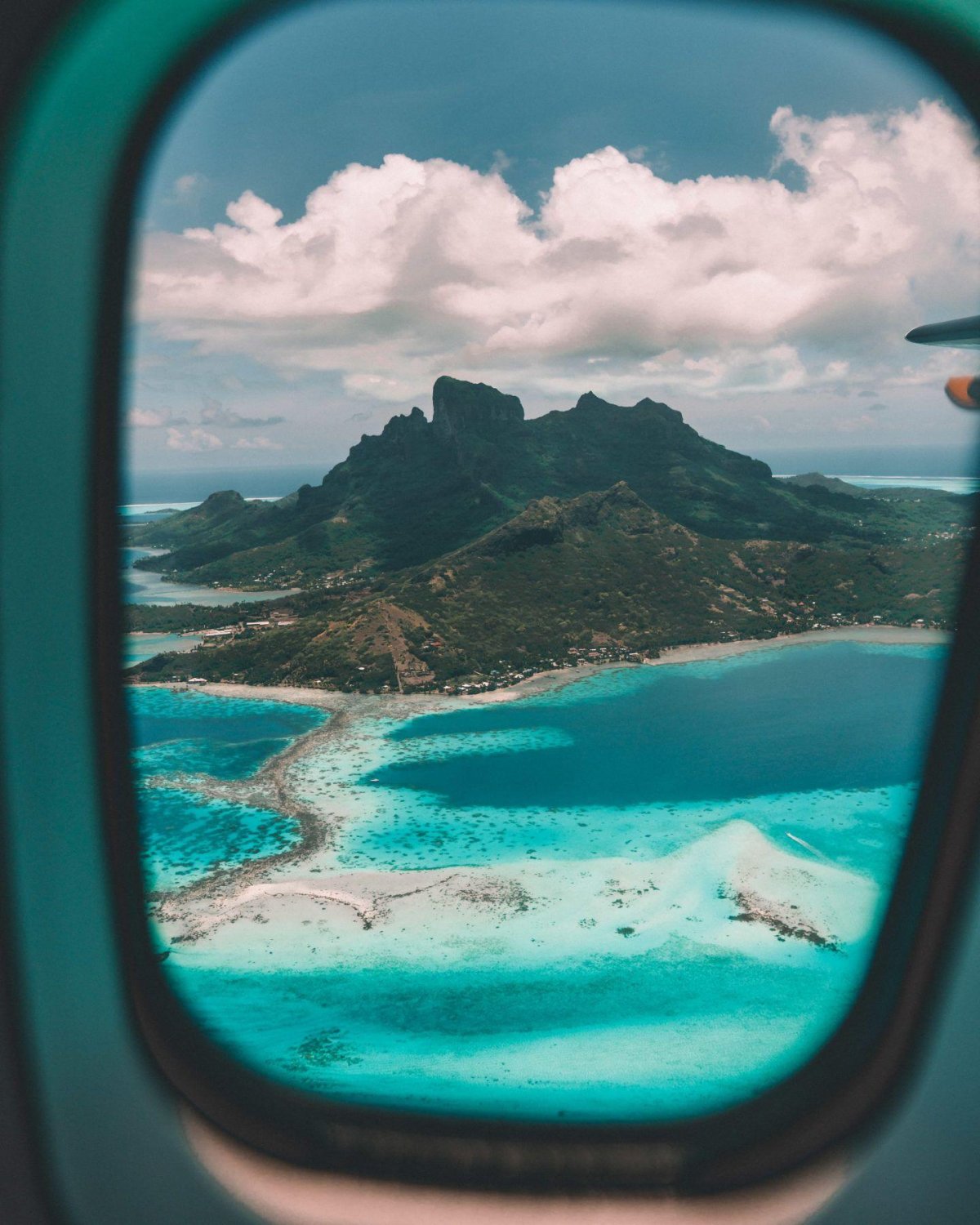 Вид из иллюминатора