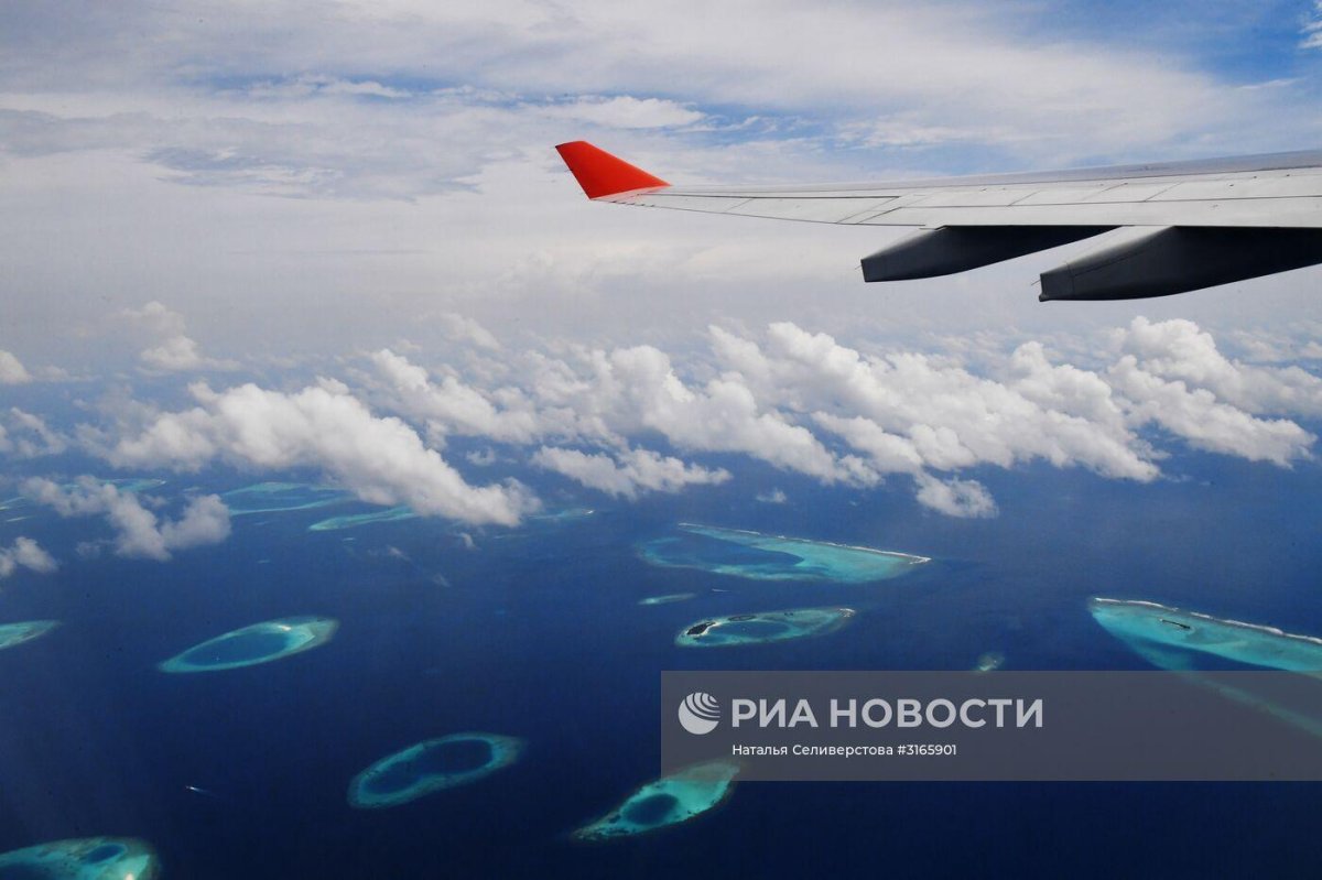 Мальдивы вид с самолета