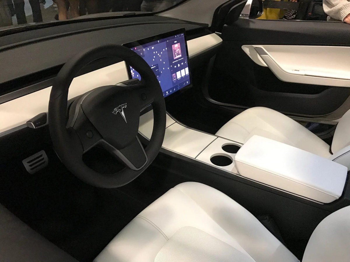 Tesla model 3