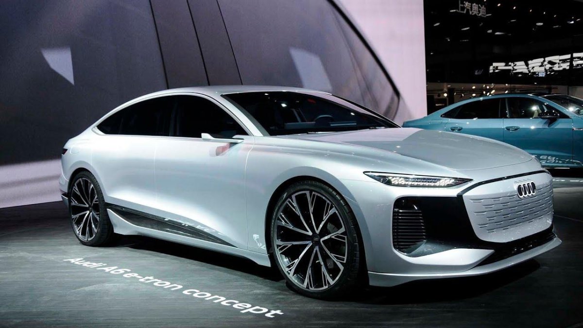 Ауди а6 e-tron 2022