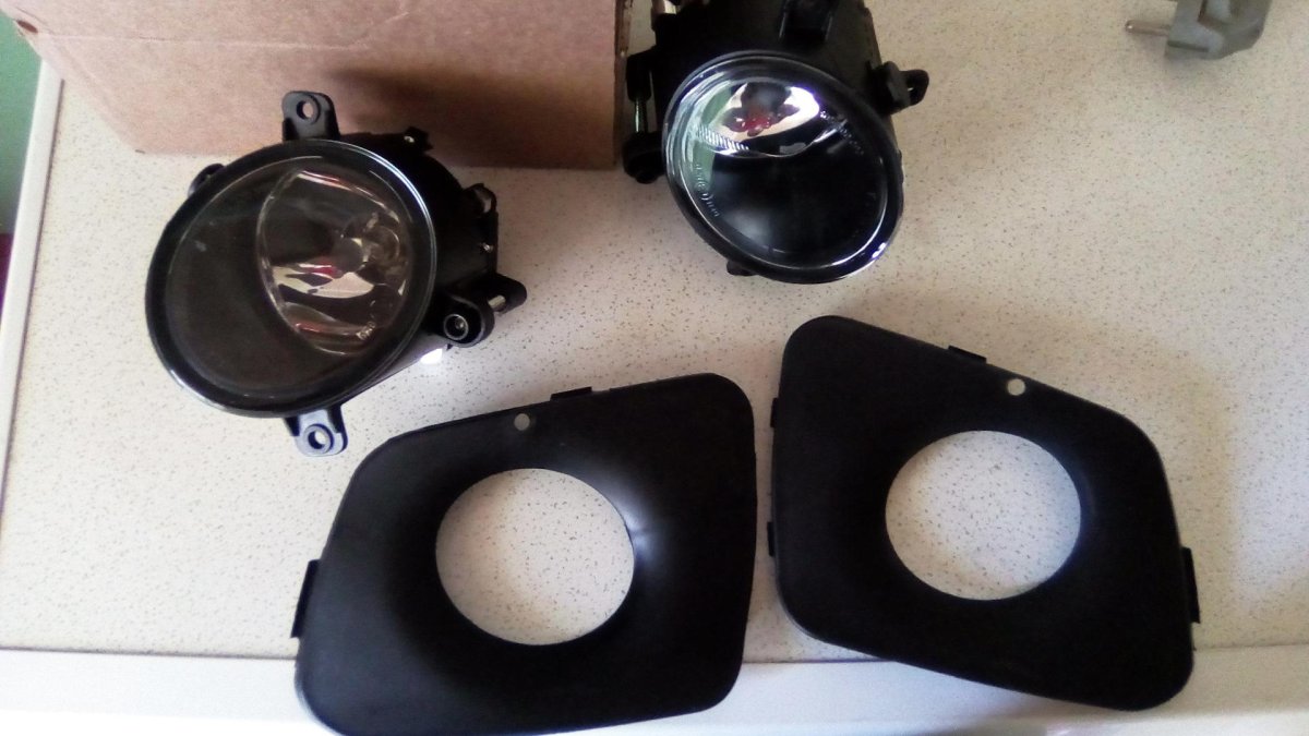 Фара противотуманная УАЗ Патриот 2019