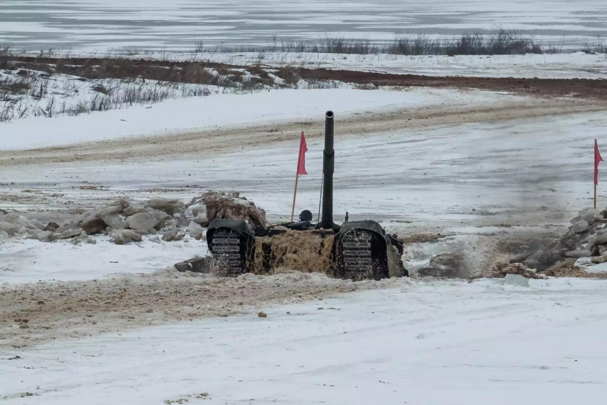 Преодоление противотанкового рва