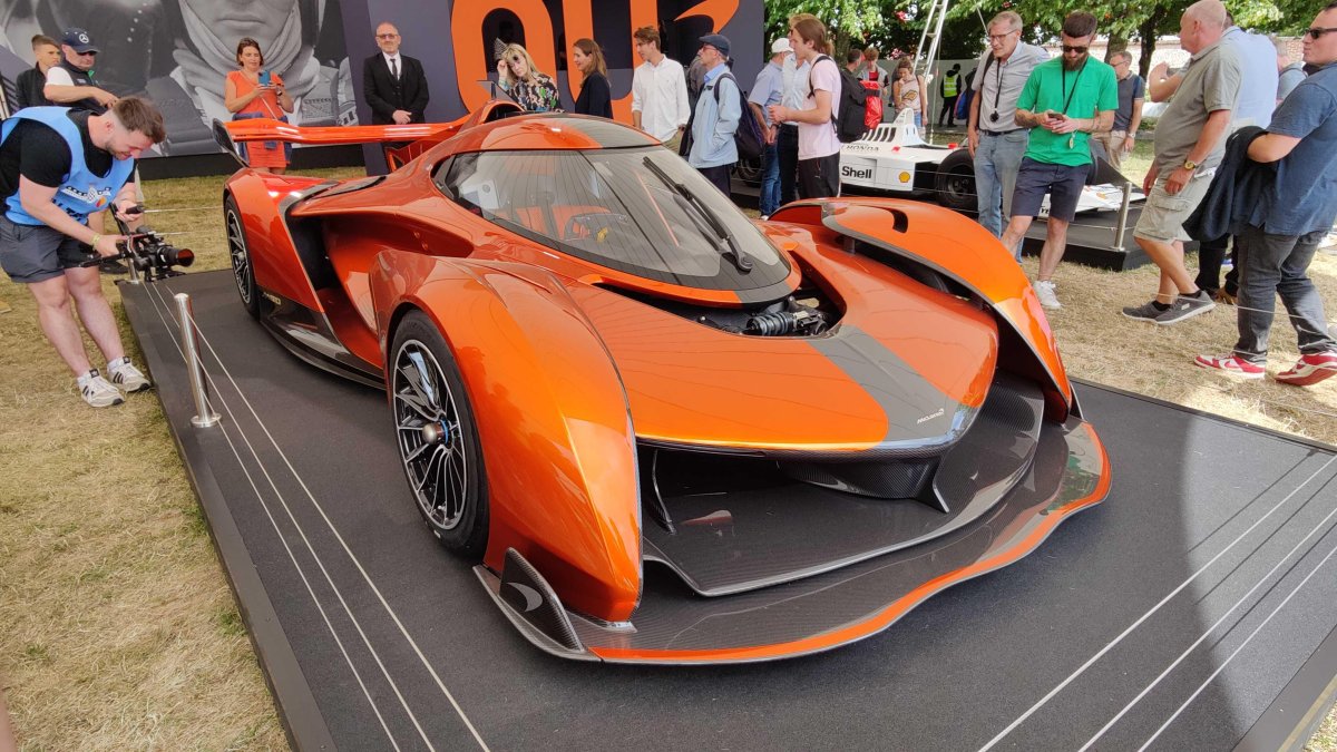 2023 MCLAREN Solus gt