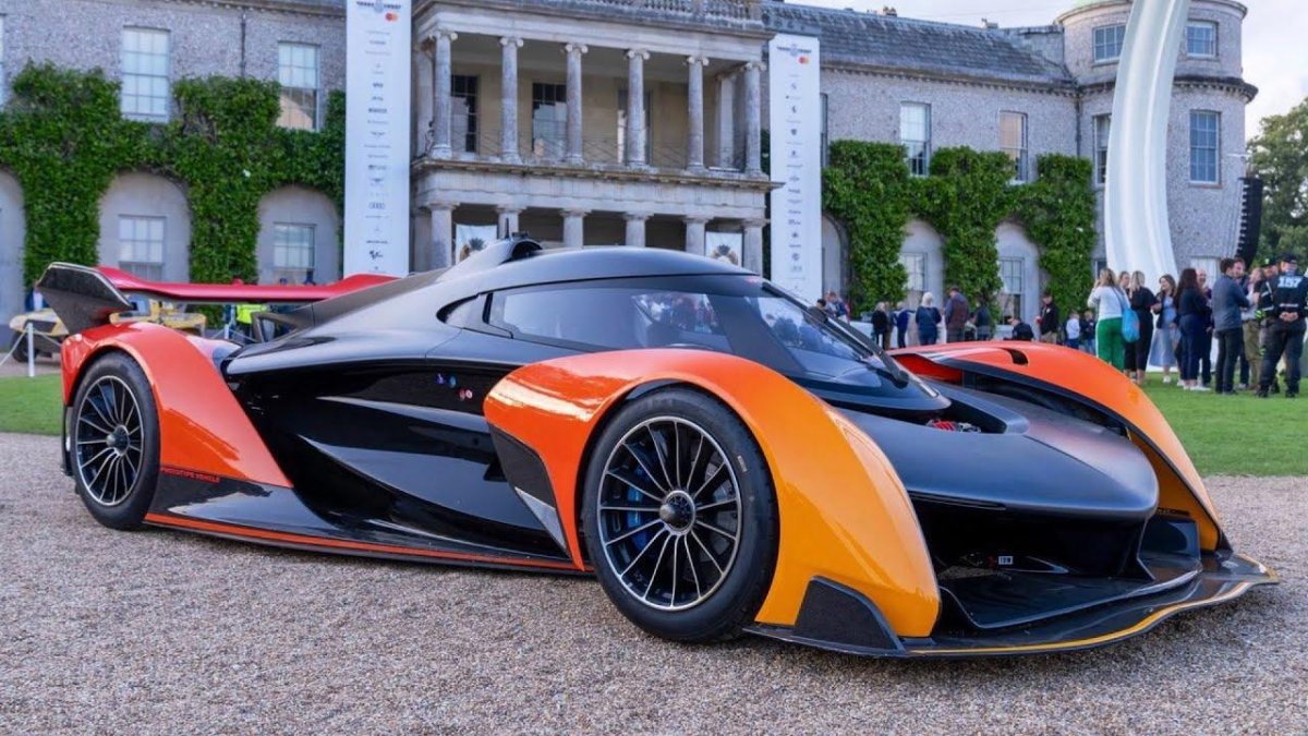 2023 MCLAREN Solus gt
