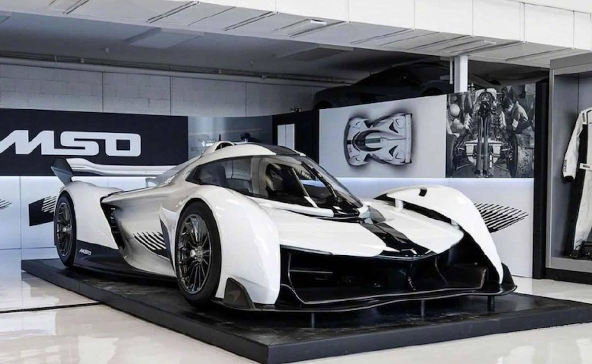 MCLAREN Solus gt