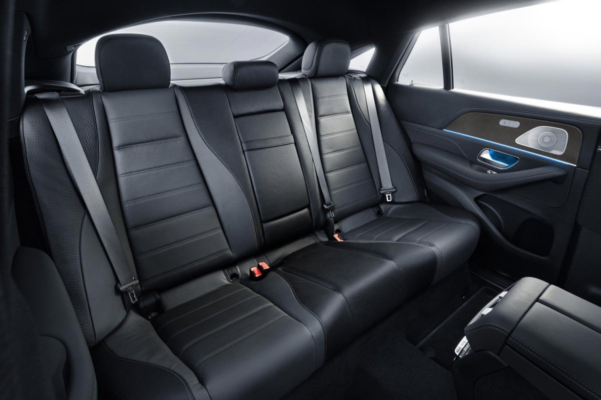 Мерседес Бенц GLE 2021 салон