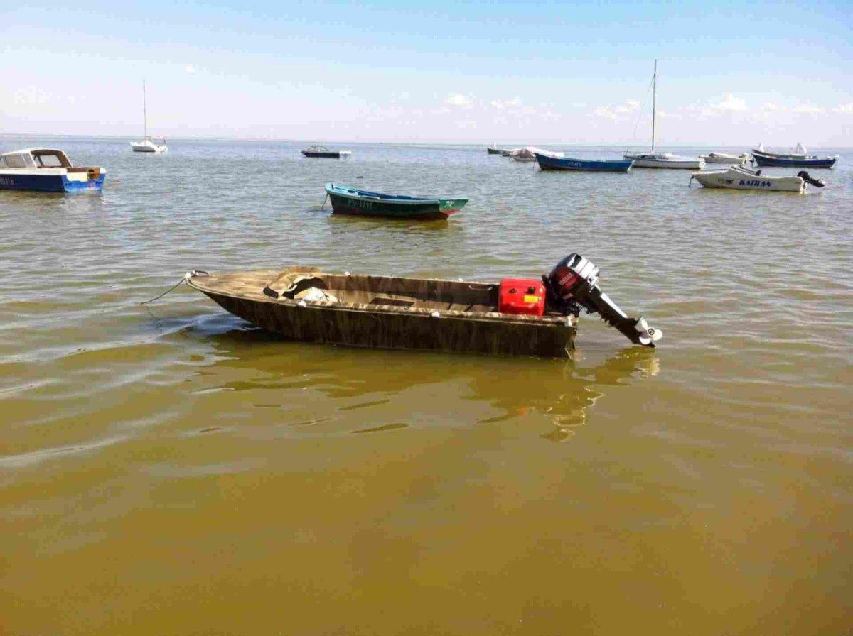 Моторная лодка янтарь 2