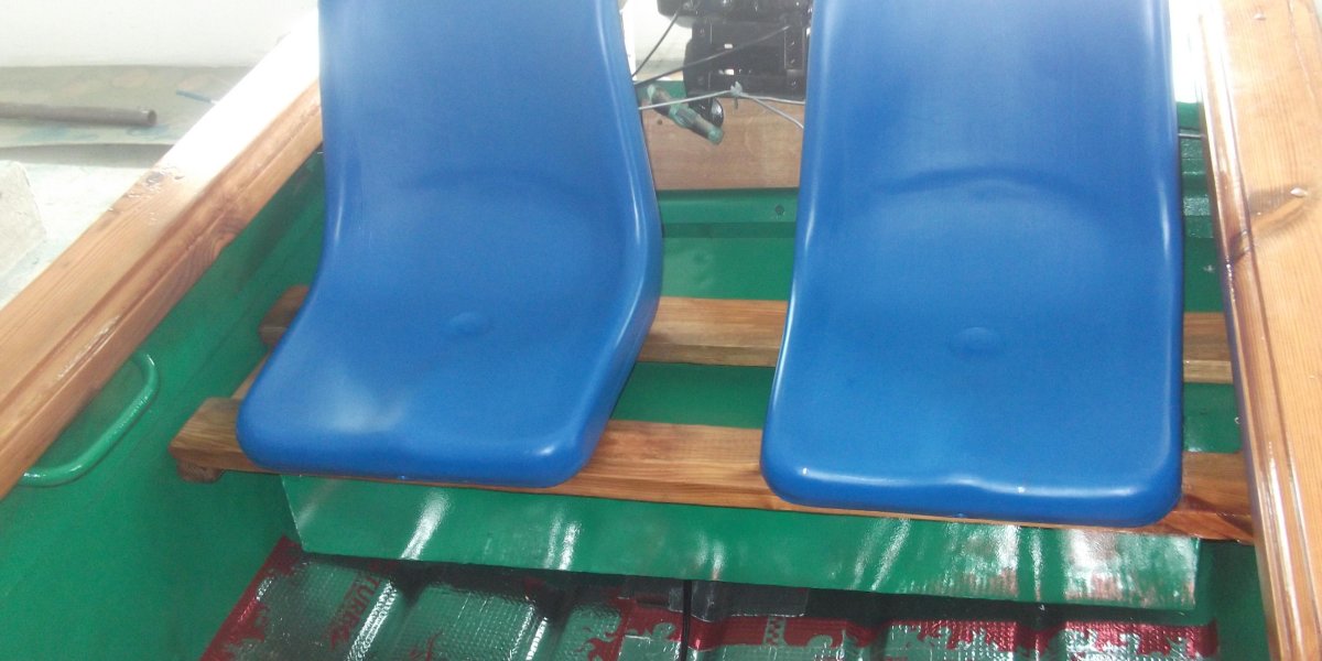 Мотолодка янтарь