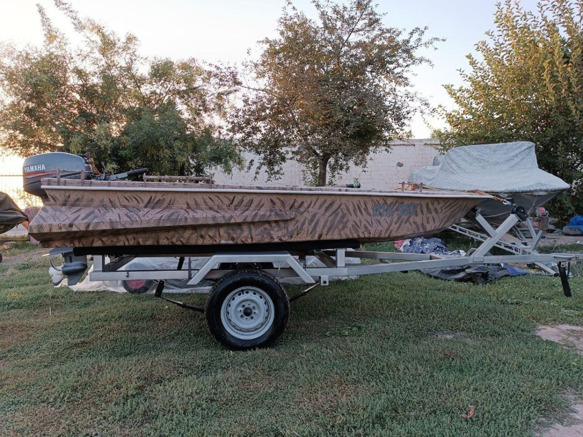 Лодка янтарь