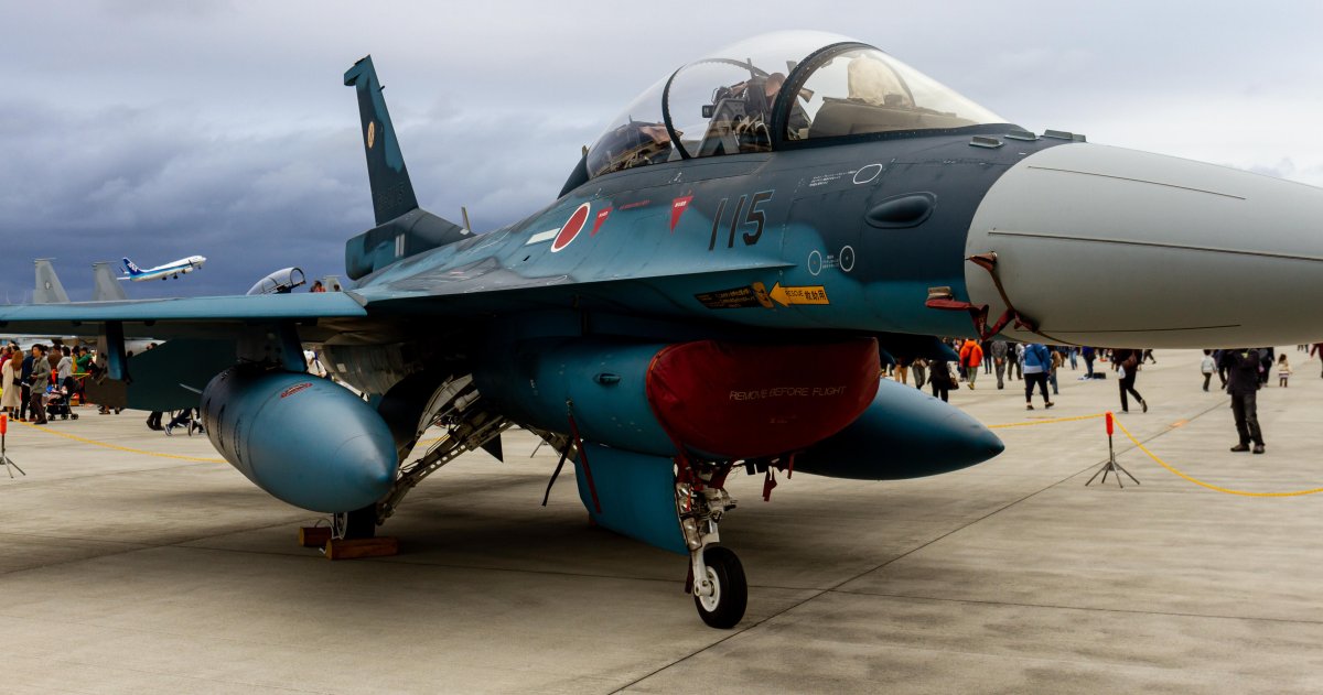 Mitsubishi f16d