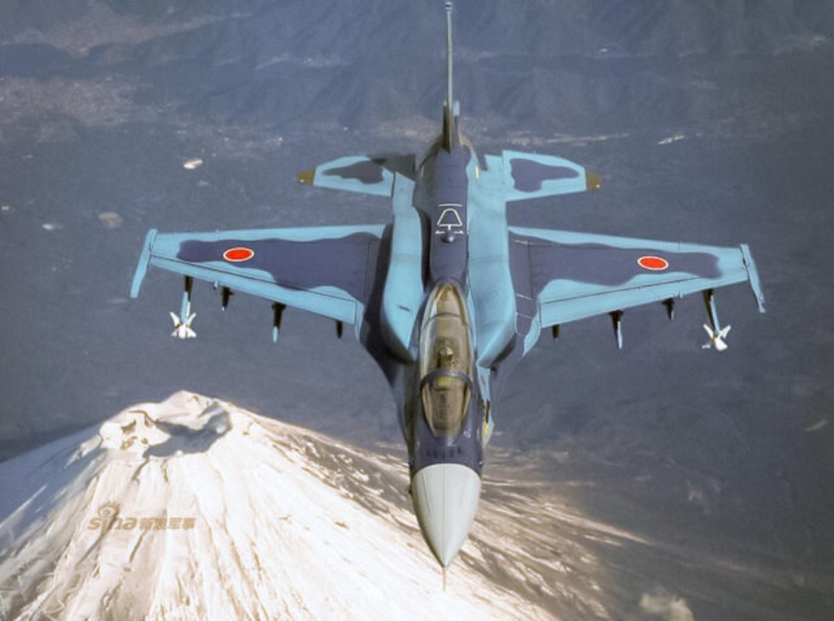 Mitsubishi f-2 и f-16