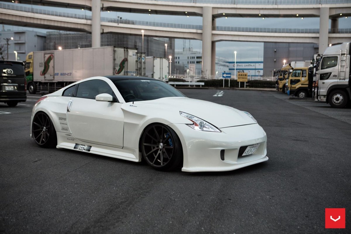 Ниссан 370z белый