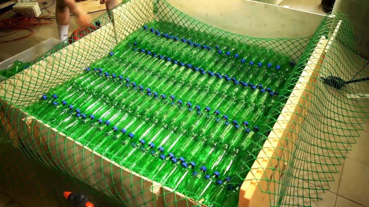 Понтон из пластиковых бутылок