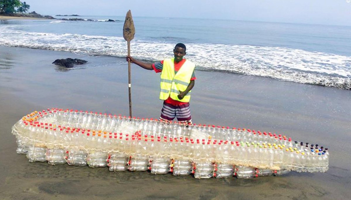 Судно из пластиковых бутылок