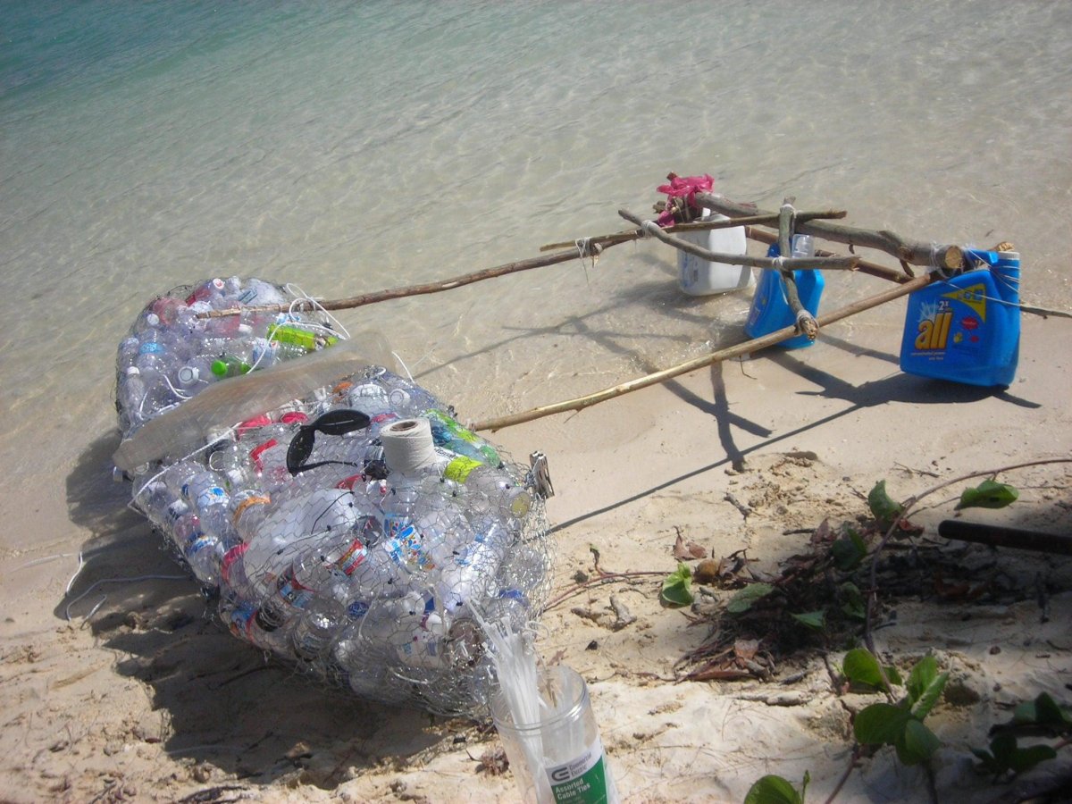 Катамаран из пластиковых бутылок