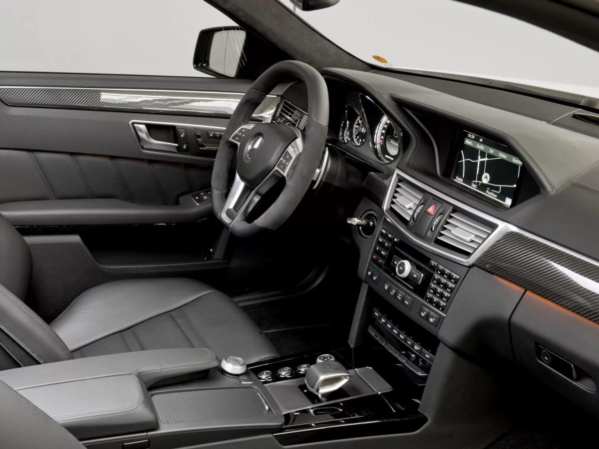 Мерседес е63 АМГ w212 салон