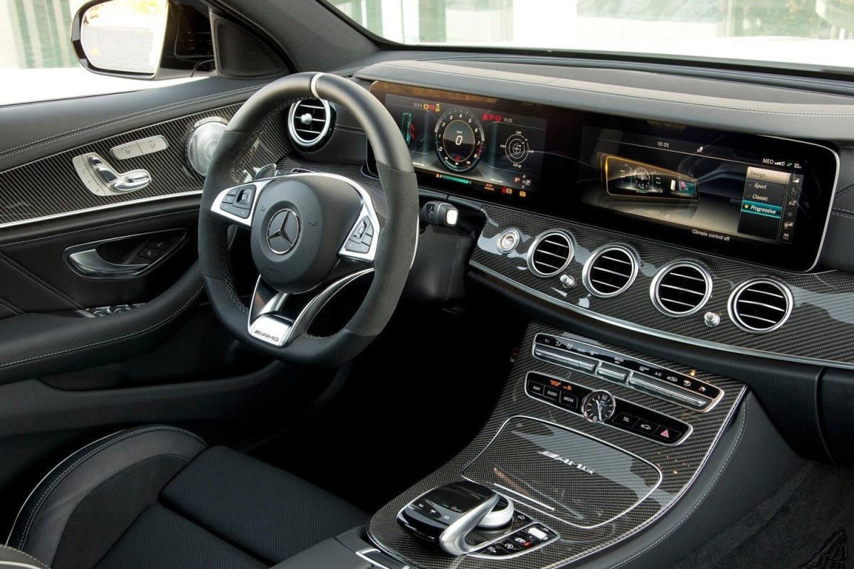 Мерседес e63 AMG салон