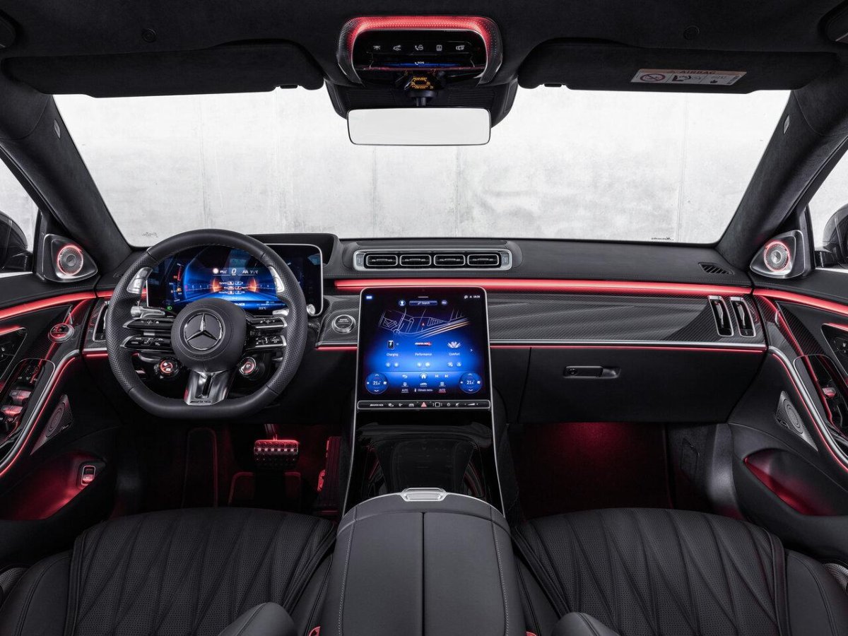 Мерседес АМГ 63 S салон