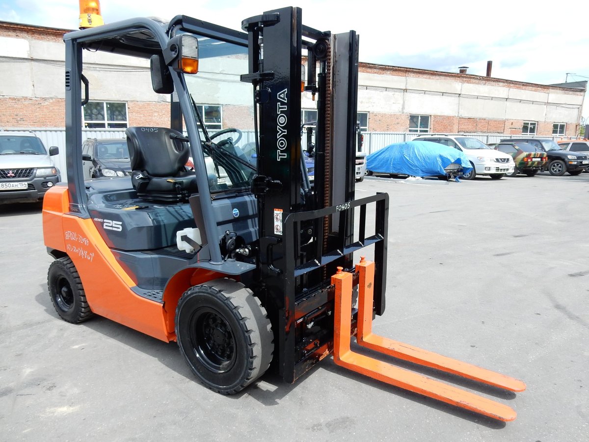 Погрузчик Тойота 8fd25