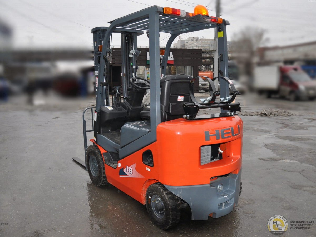 Электрический вилочный погрузчик купить Тойота зеленый