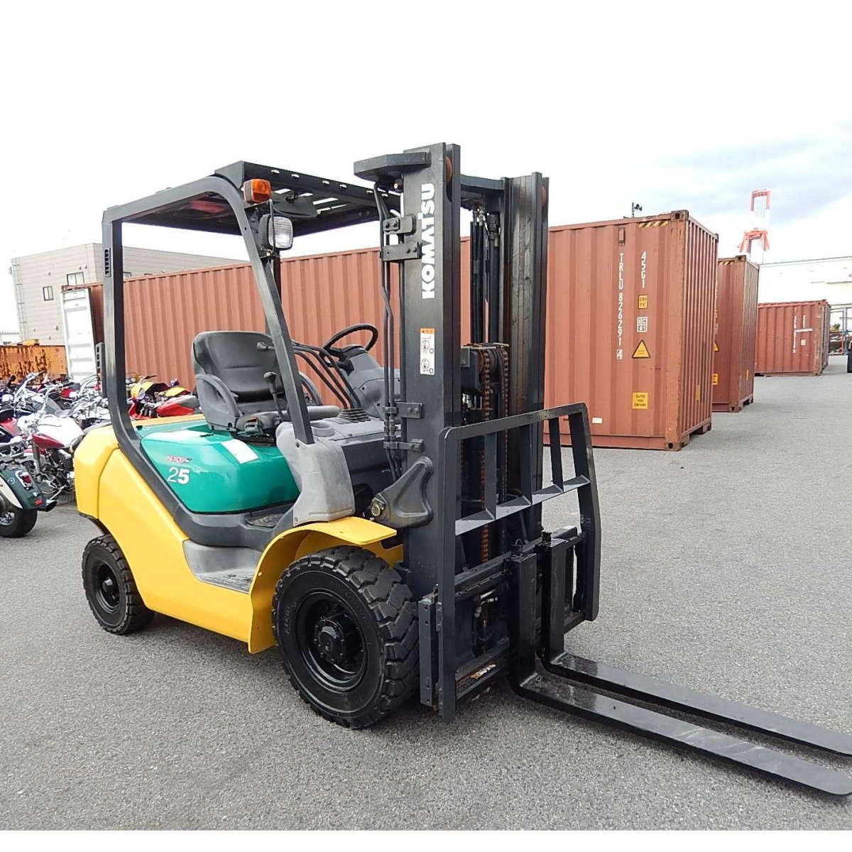 Вилочный погрузчик Коматсу 2.5 тонны