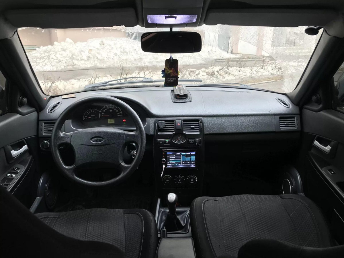 Lada Priora 1 салон