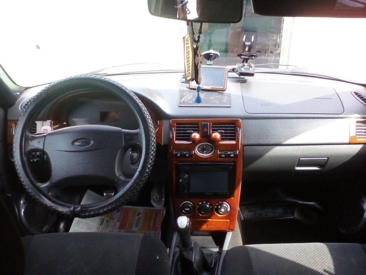 Lada Priora салон под дерево