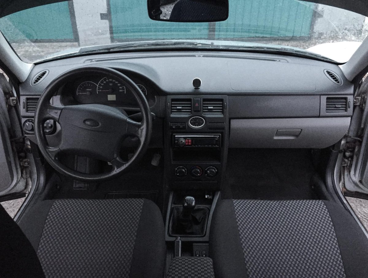 Lada Priora 2 Люкс салон