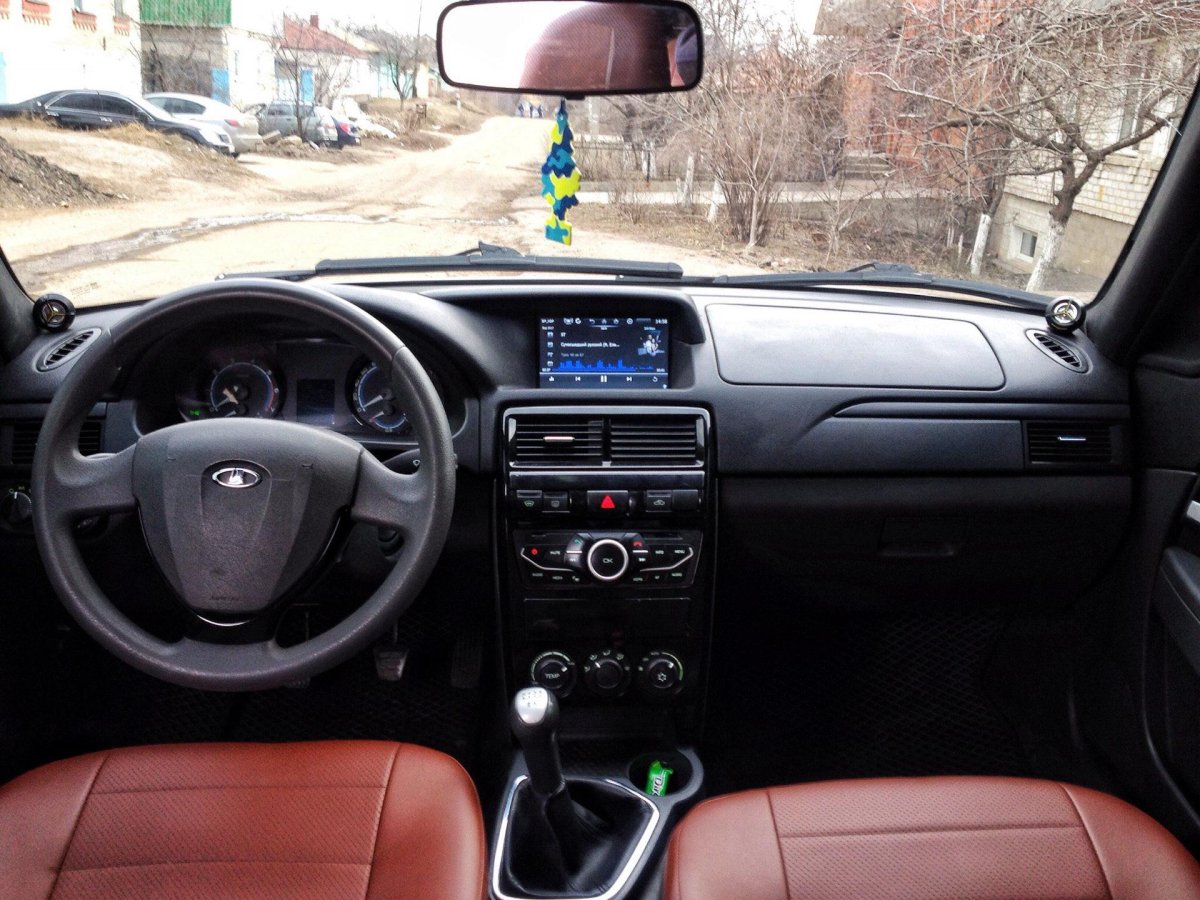 Lada Priora 2 Люкс салон