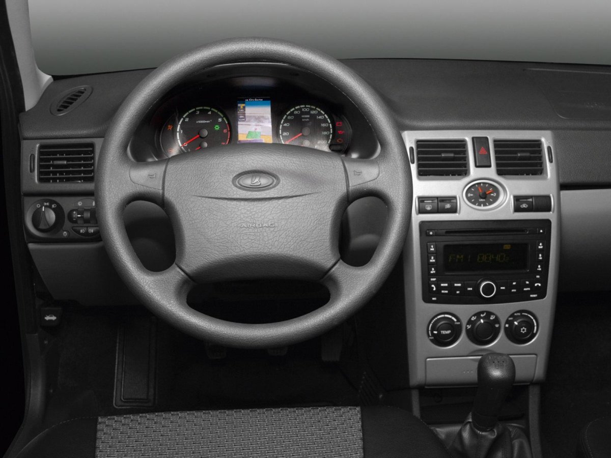 Лада Приора 2170 седан салон