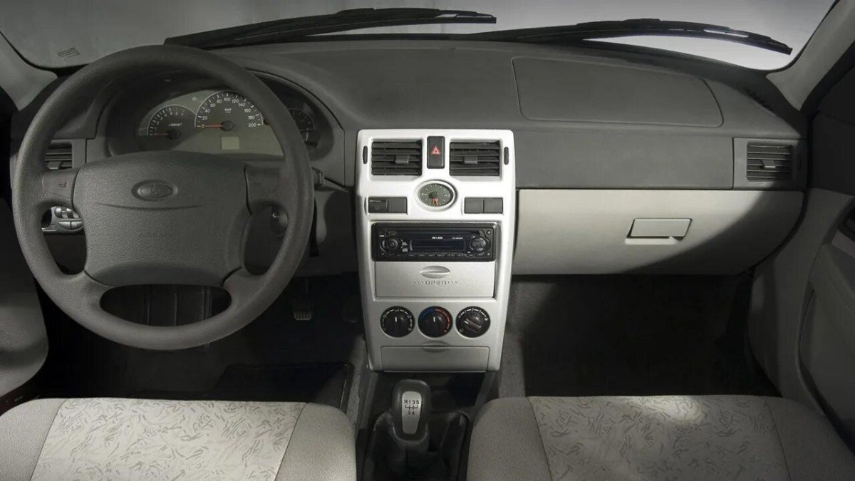 Лада Приора 1