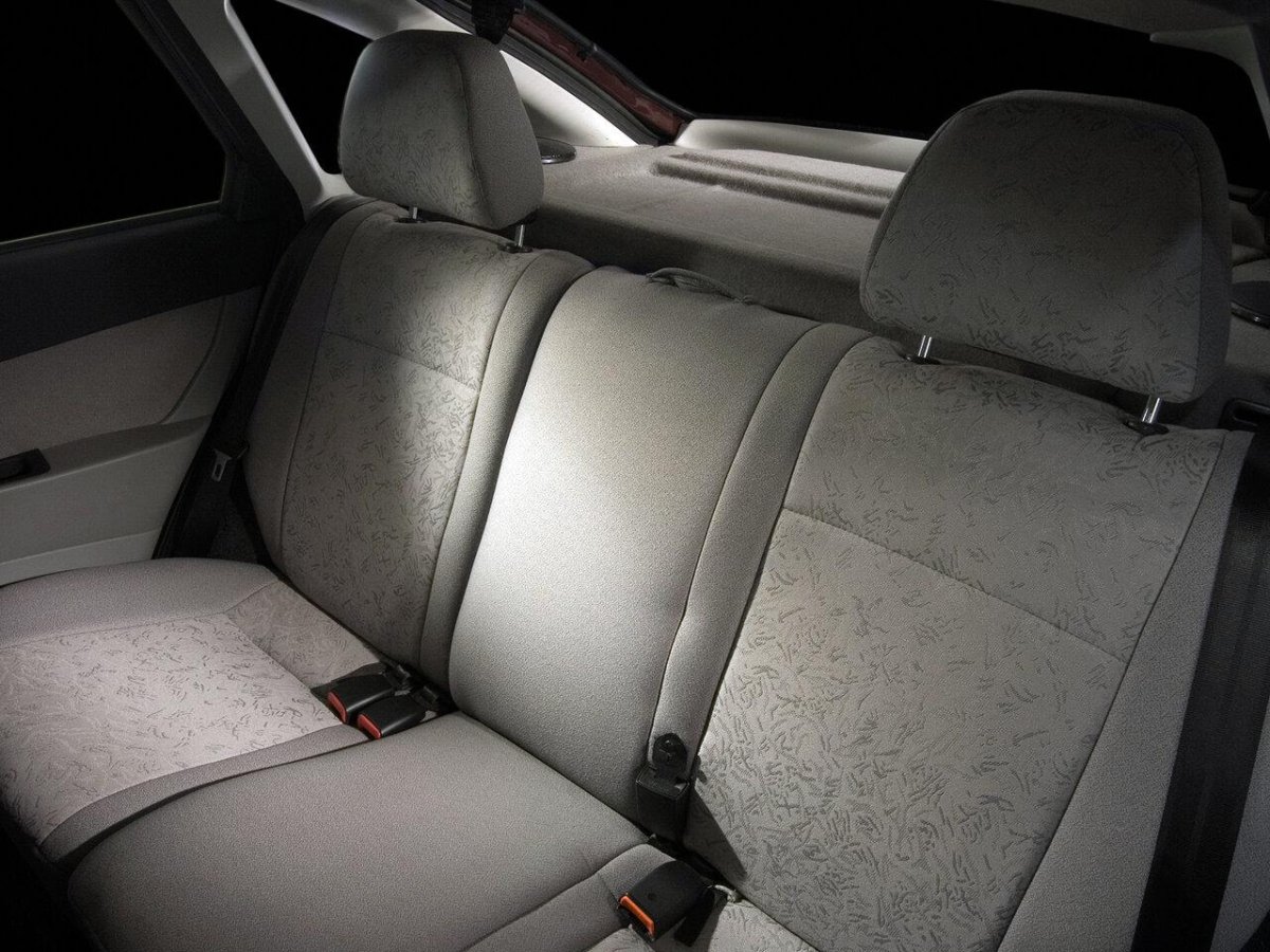 Лада Приора универсал салон сзади