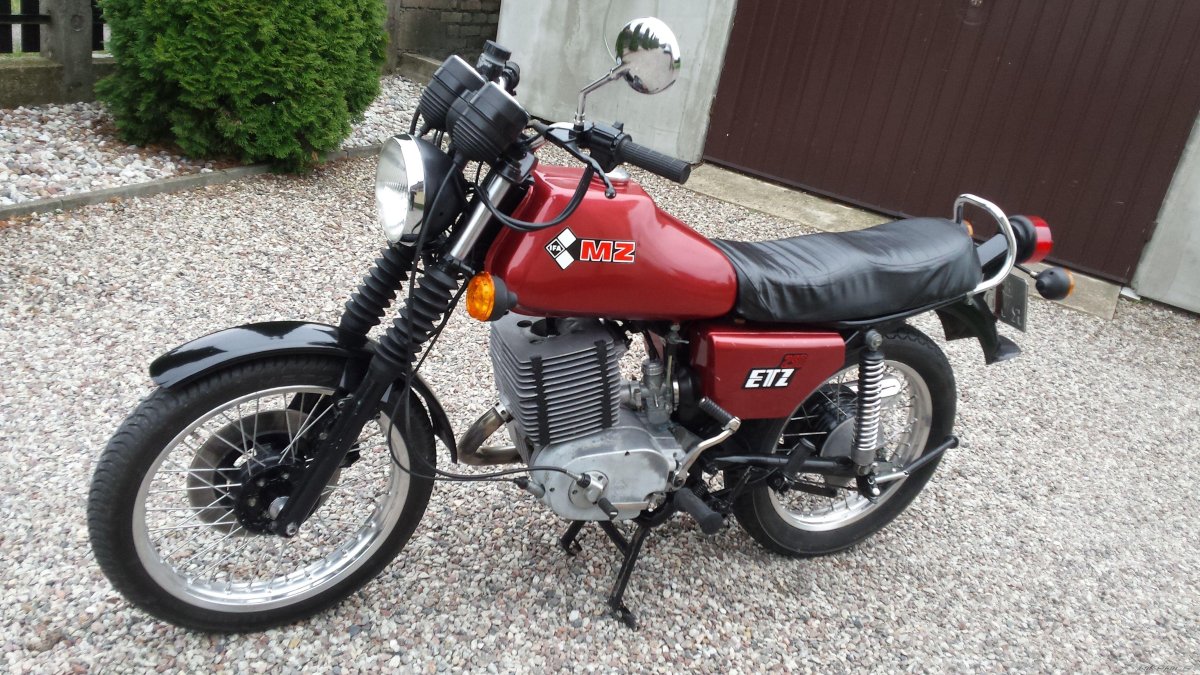Мотоциклы ГДР MZ ETZ 250
