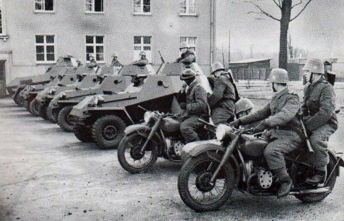 Казарменная народная полиция ГДР