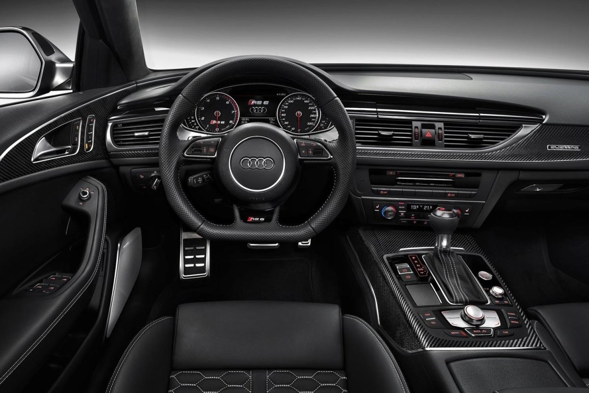 Audi rs6 avant Interior