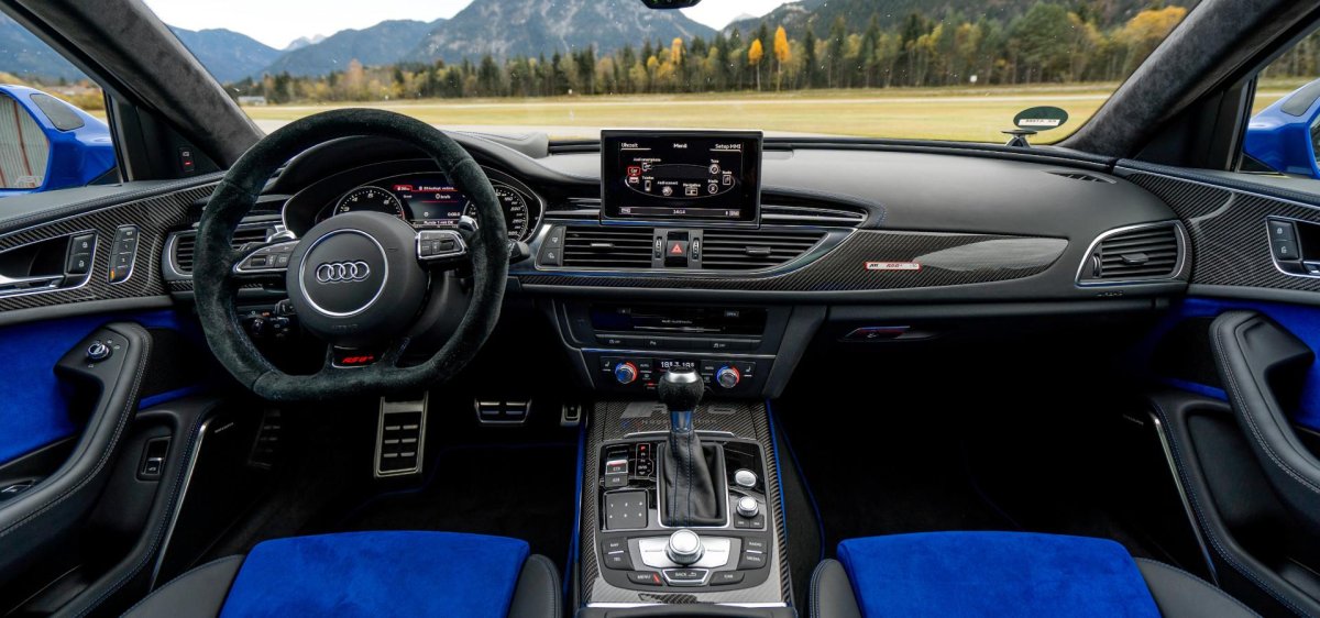 Audi rs6 avant салон