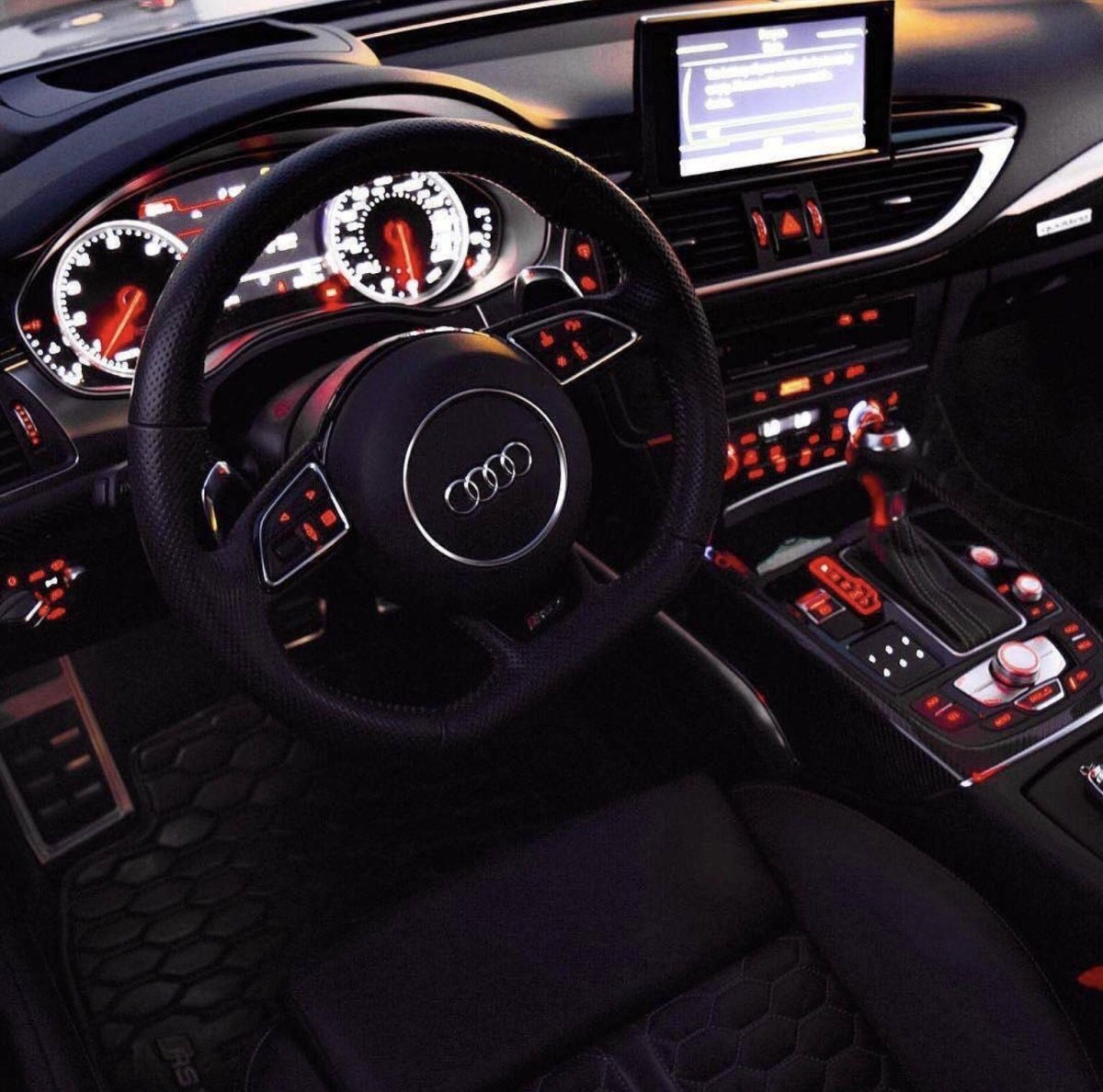 Ауди rs7 2021 салон