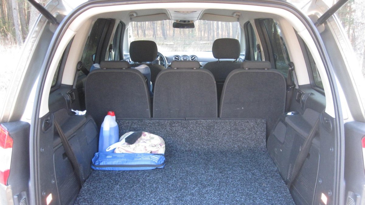 Ford Galaxy 2012 багажник
