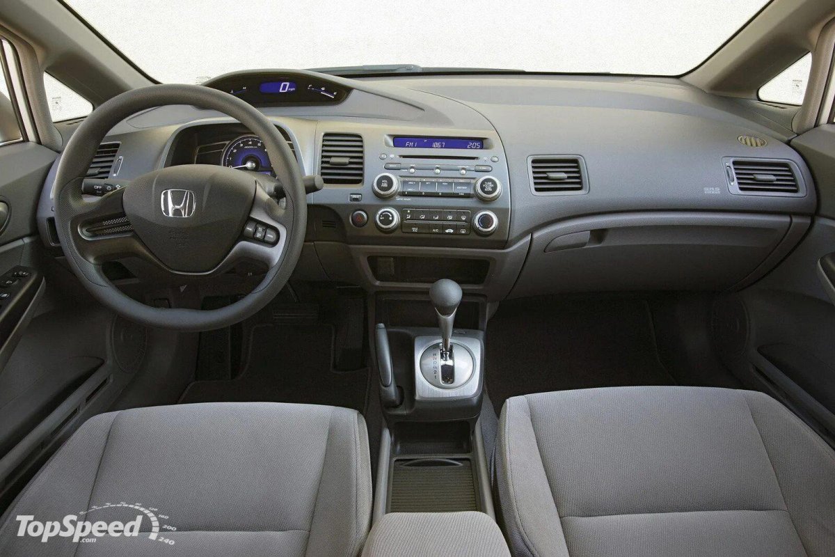 Honda Civic 2006 седан салон