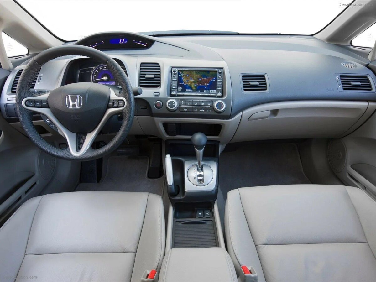 Honda Civic 2010 седан салон