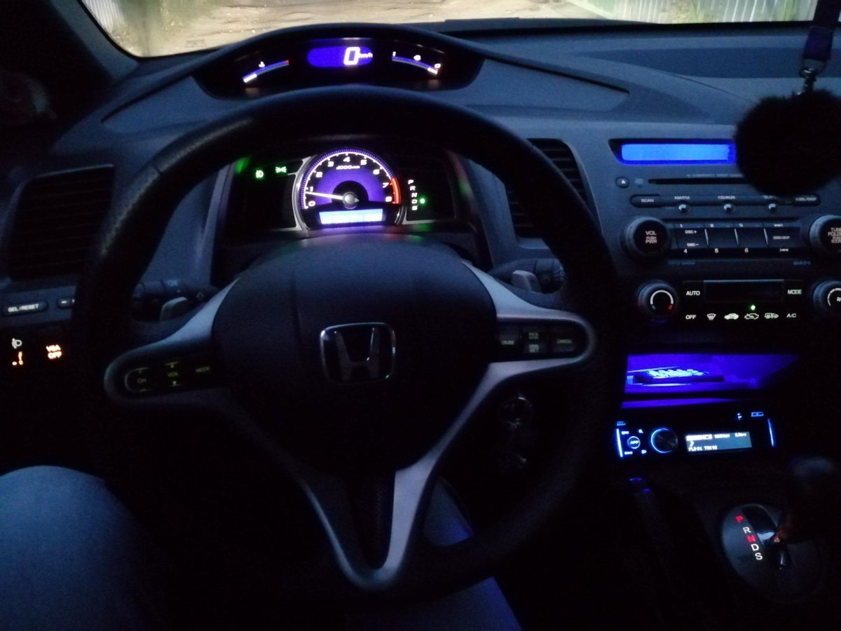 Салон Хонда Цивик 2008 ночь