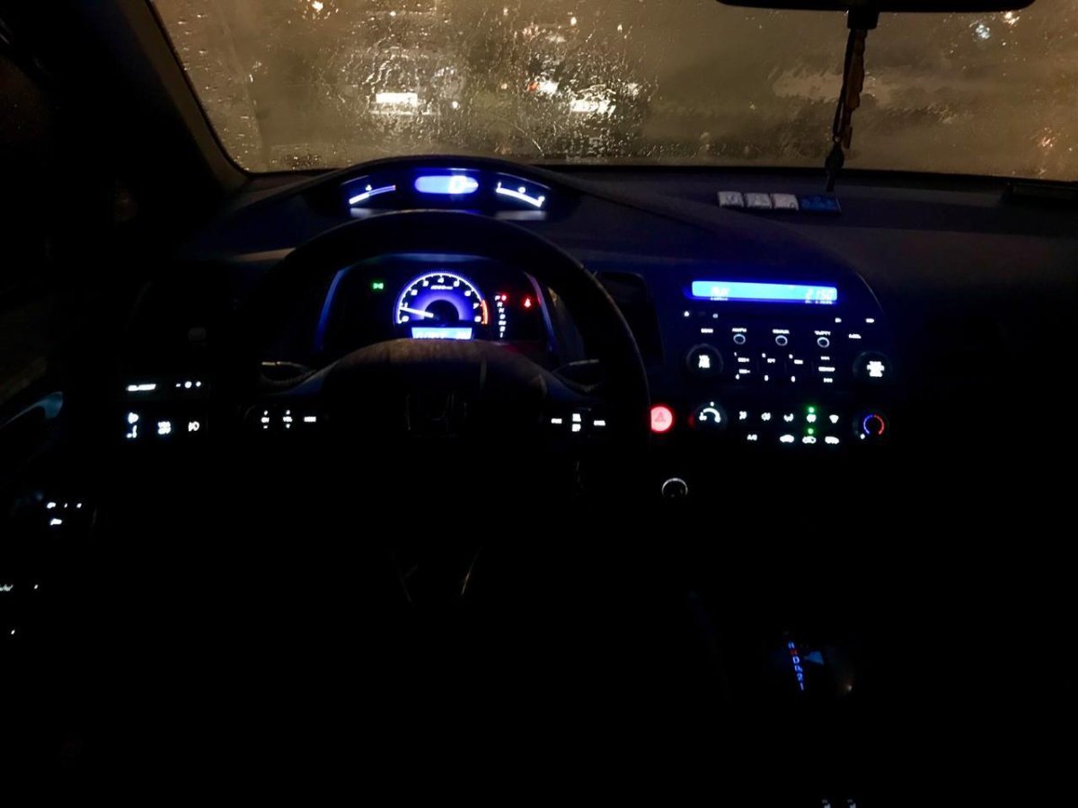 Цивик 4д салон ночью